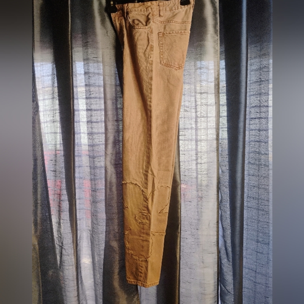 PacSun Distressed Pink Jeans with flower Design - Picture 5 of 8